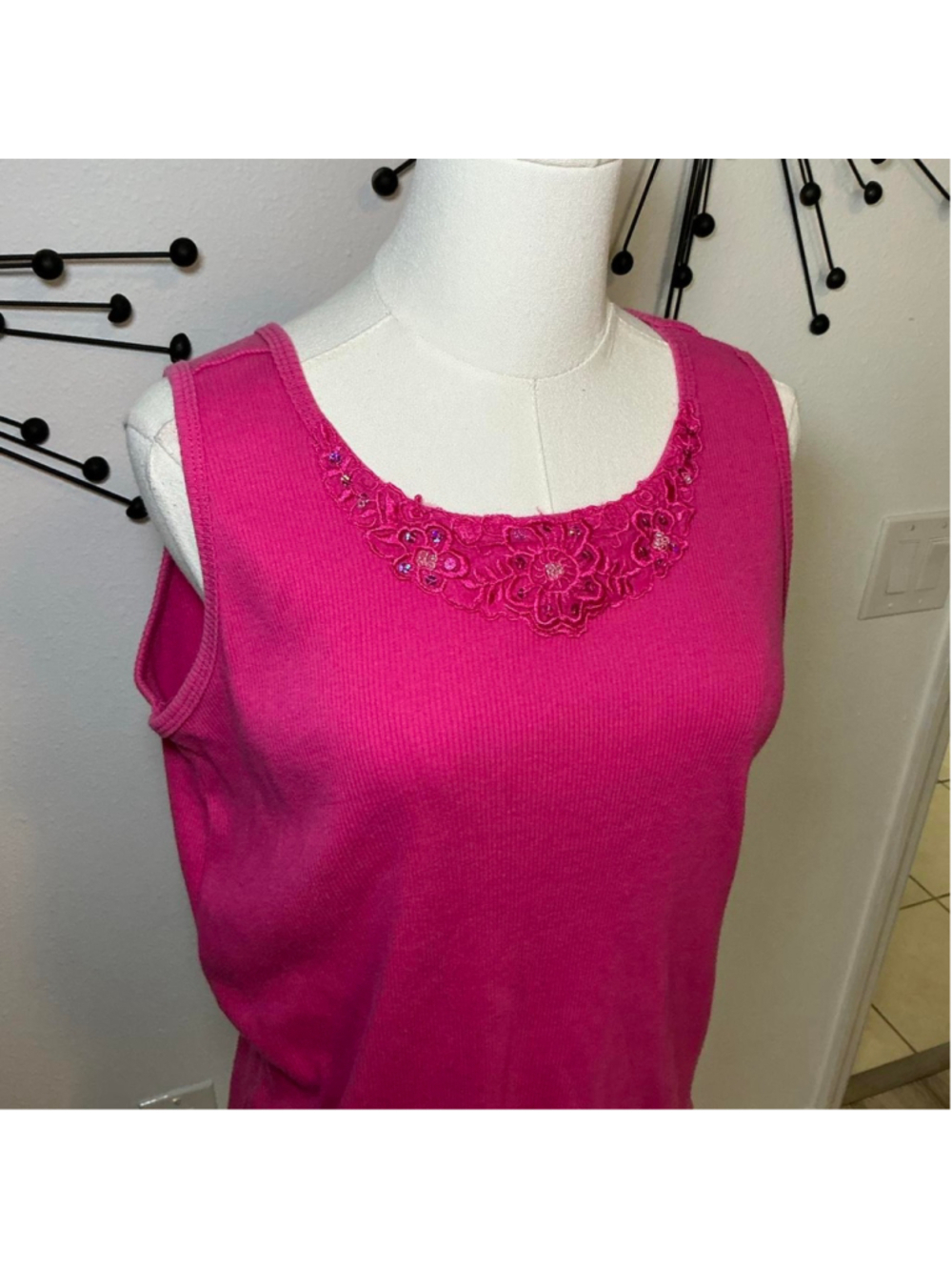 Vintage Bobbie Brooks Pink Embellished Ribbed Tank Top Size L 14 16 - Picture 2 of 5